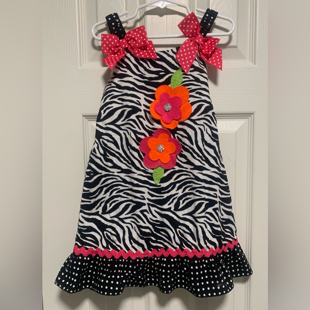 Sweet Heart Rose Girl’s Animal Print Dress